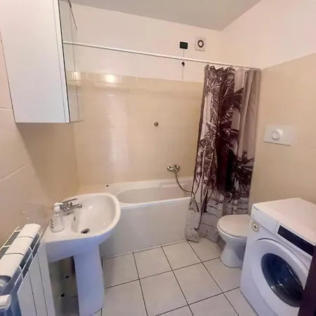 Como Lake With Two People Lake View And Near Beach * Acquaseria