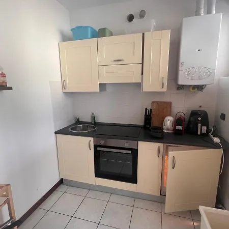 Como Lake With Two People Lake View And Near Beach Διαμέρισμα